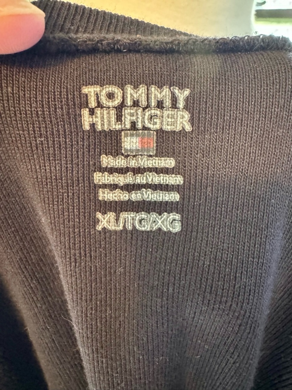 Tommy Hilfiger Navy Short Sleeve Crewneck Tee with Small Flag Logo - Picture 2 of 3